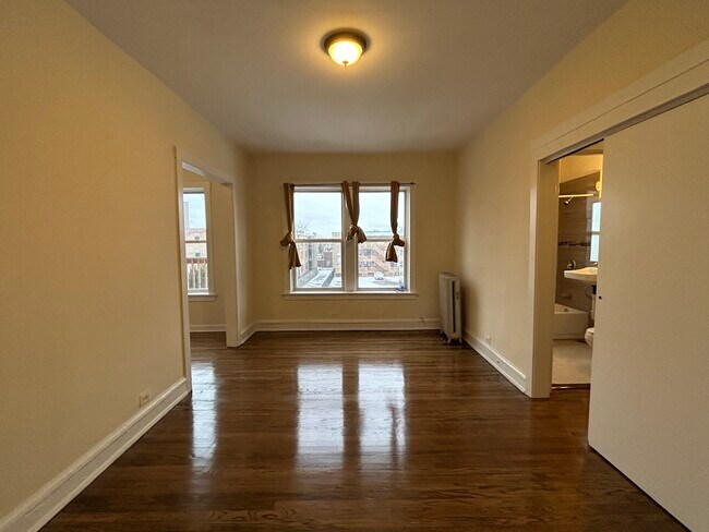 2714 N Milwaukee Ave unit 314, Chicago, IL 60647 - photo 4
