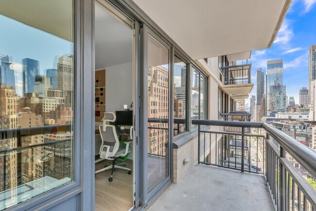 64B W 37th St unit FL24-ID379046P, New York, NY 10018 - photo 7