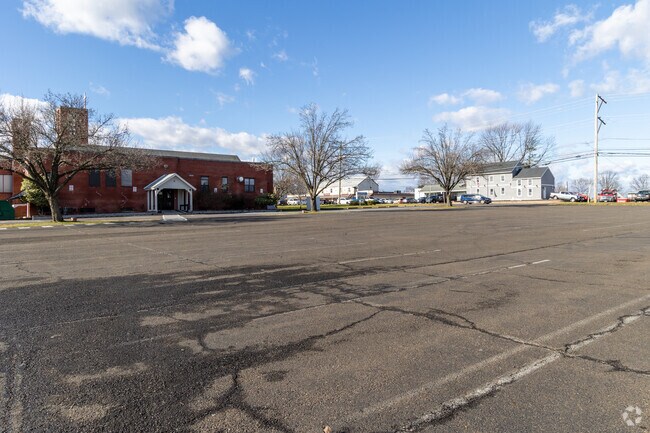 First Presbyterian Church School has plenty of parking.