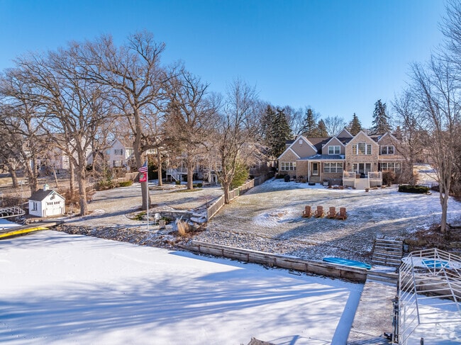 River front homes in De Pere enjoy the Fox River.