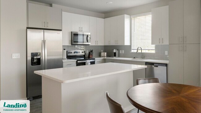 4902 Cosmos Cir unit 320, Wimauma, FL 33598 - photo 3