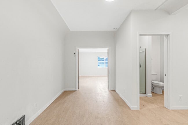 1144 S Wooster St unit 1, Los Angeles, CA 90035 - photo 7