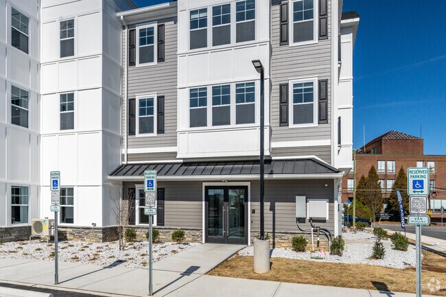 The AXIS at South Amboy on Bordentown Ave., South Amboy, NJ 08879 - photo 4