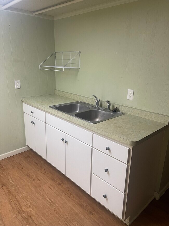 318 14th Ave E unit C, Alexandria, MN 56308 - photo 4