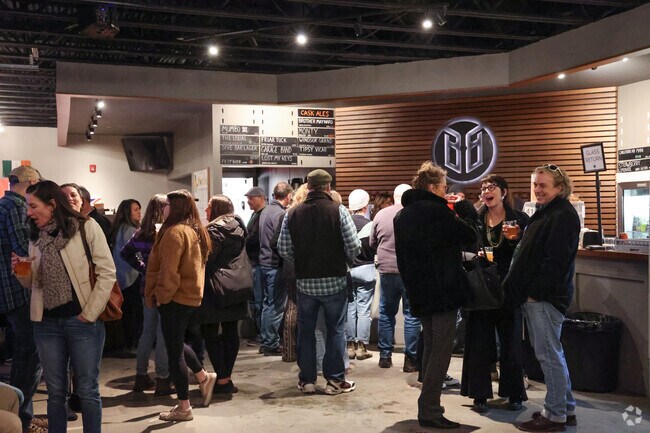 Ryal Siders make their way to nearby Back Beat Brewery to enjoy great brews and fantastic live music at the Salem Jazz and Soul Festival Fundraiser.