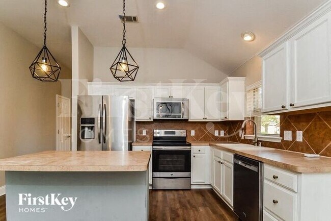 8828 Yosemite Trail, Crossroads, TX 76227 - photo 7