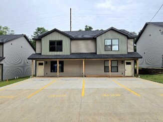 3106 Commerce St, Park Hills, MO 63601
