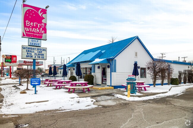 Berry Winkle Frozen Yogurt is a sweet stop for Western Oaks residents.
