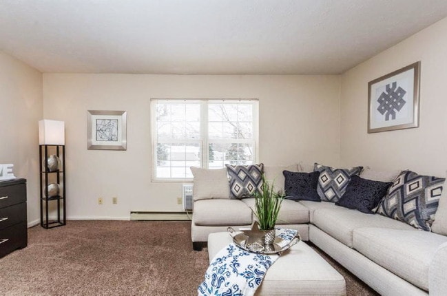 Studio living room/bedroom