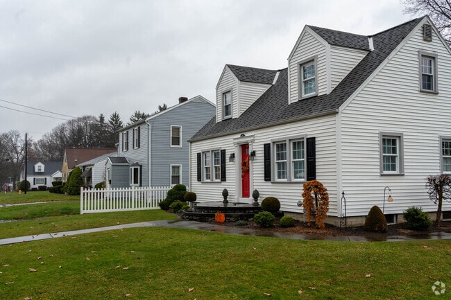 Cape Cods and Colonial home styles are common in Mercer.