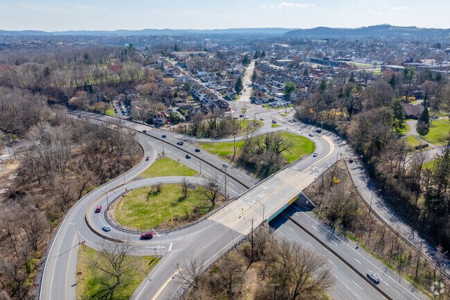 Route 22 connects easily to Wood Avenue and North 13th Street in West Ward.