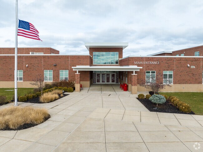 Lebanon Junior High School serves Turtlecreek Township students in grades 7 and 8.