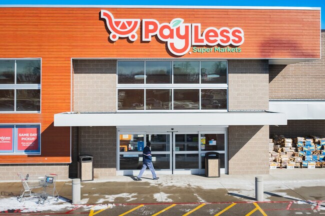 Residents in Wabash appreciate the close proximity to stores like Pay Less.