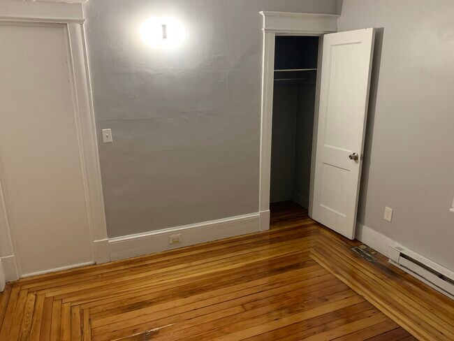 5 Park View Terrace unit 1L, Holyoke, MA 01040 - photo 4