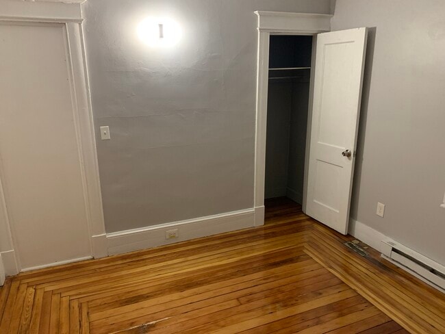 5 Park View Terrace unit 1R, Holyoke, MA 01040 - photo 4