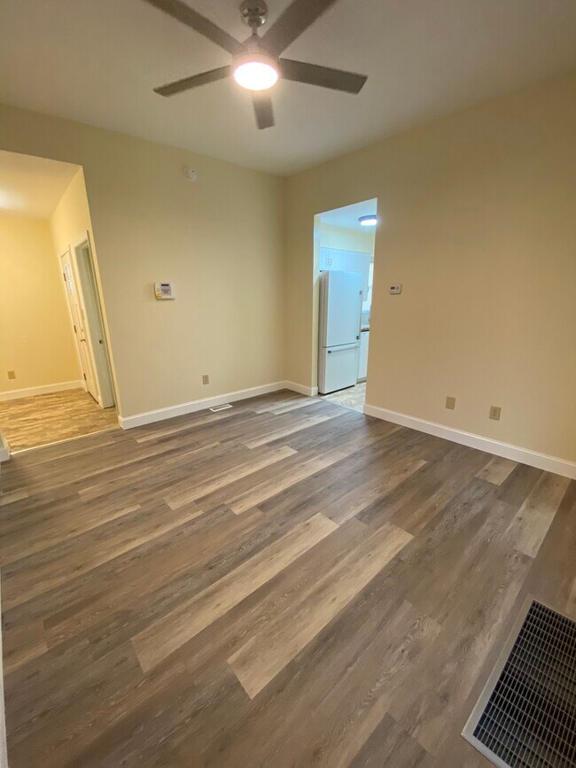 1445 Hunter Ave, Columbus, OH 43201 - photo 6