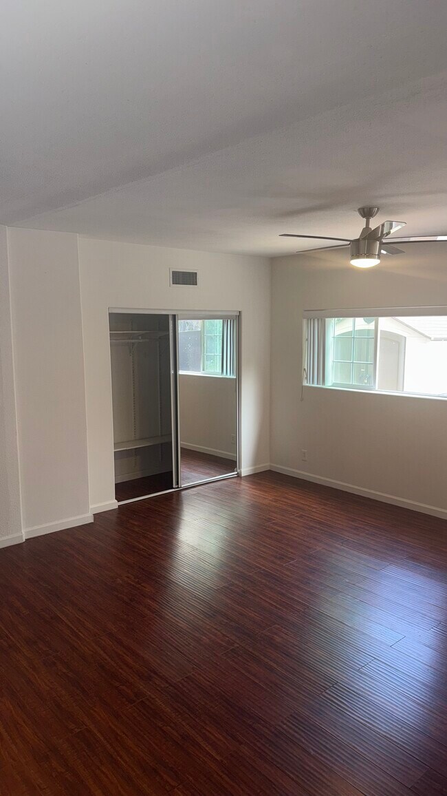 6661 Lindenhurst Ave unit Dino, Los Angeles, CA 90048 - photo 5