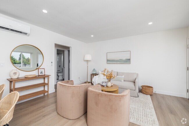 Pacific Apartment Homes @ 1620 E Maple, El Segundo, CA 90245 - photo 6