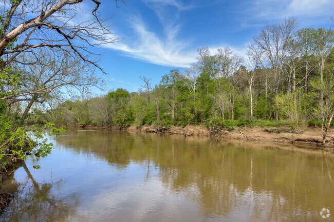 Stretches of the Chattahoochee River in Mableton offers year-round scenic views & water sports.