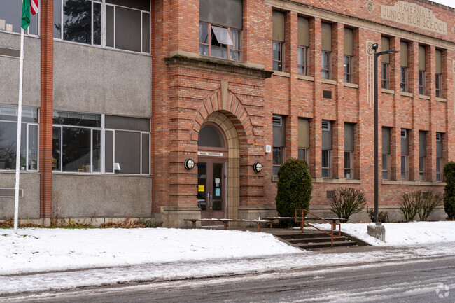 Spokane Public Montessori School offers large campus for its students.