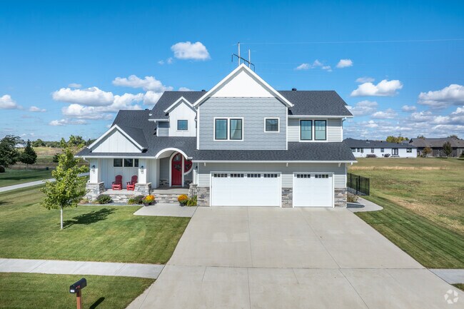 Osgood is a mix of single-family homes, townhomes, and apartments.