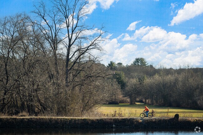Blackstone Heritage State Park is another neighbor of Uxbridge with 1000 acres of natural park.