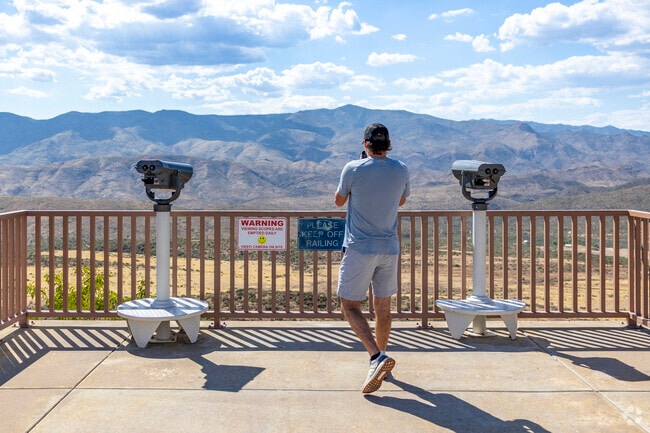 The scenic Bradshaw Mountains are a short drive west from Cordes Lakes.