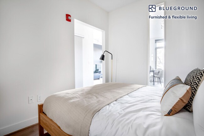 1328 14th St NW unit FL3-ID156, Washington, DC 20005 - photo 6