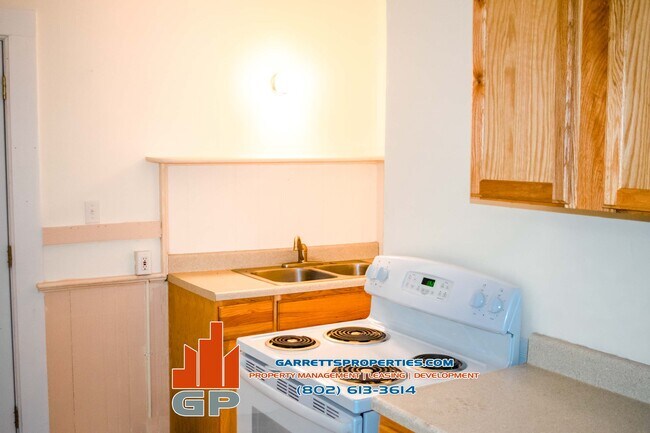 64 N Pleasant St unit 3, Middlebury, VT 05753 - photo 5