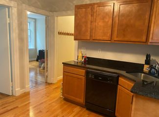 220 Hanover St, Boston, MA 02113