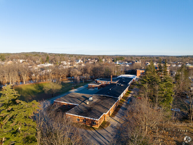Jacques Memorial Elementary in Milford, NH serves Pre-K to 1st grade.