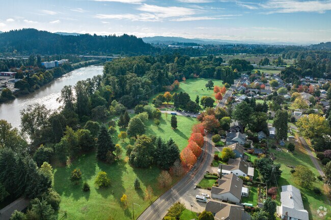 Spacious homes overlook the Willamette River in West Springfield.