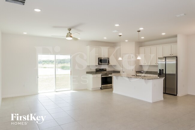 1570 Isleta Lp, Kissimmee, FL 34741 - photo 3