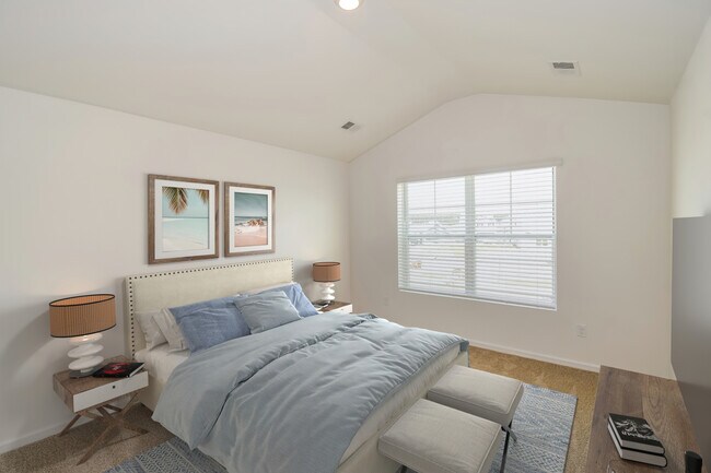 005-photo-main-bedroom-14582825