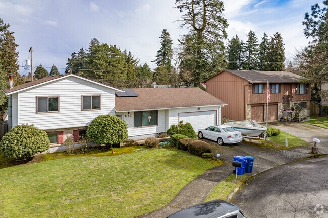 Homes in North Gresham typically come with well maintained lawns.