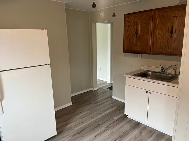 159 Jefferson Ave unit 201, Sharon, PA 16146 - photo 5