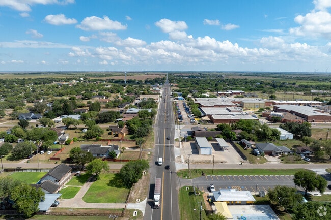 Santa Rosa Blvd cuts through the middle of Santa Rosa.