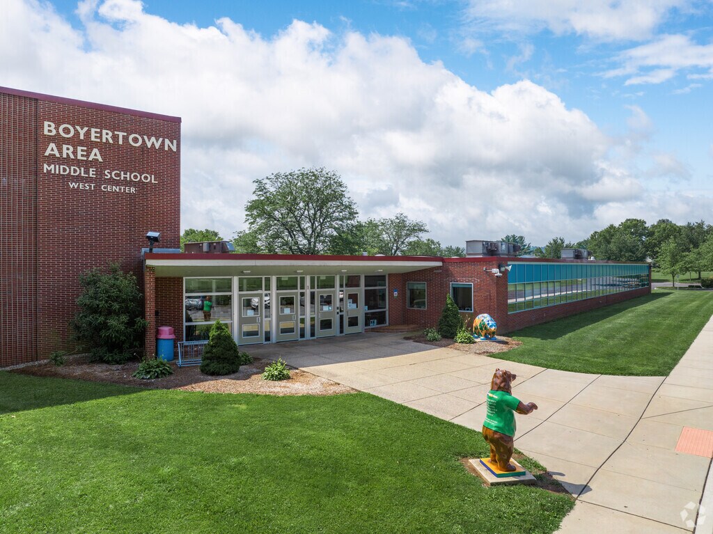 Boyertown Middle School West serves 717 students in grades 6-8.
