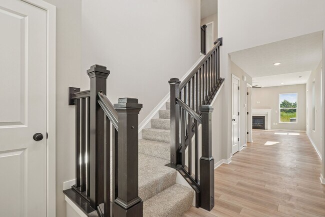 2001 Aerotrain Ct N, Plain City, OH 43064 - photo 5