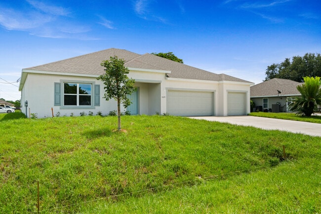 8 Buffalo Berry Place, Palm Coast, FL 32137 - photo 2