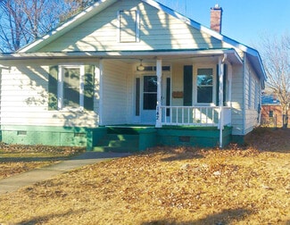 142 Windsor Ave, Colonial Heights, VA 23834