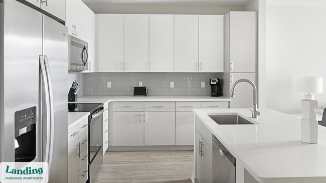 4902 Cosmos Cir unit 213, Wimauma, FL 33598 - photo 2