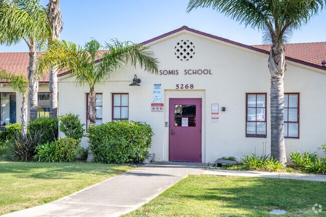 The Somis School serves TK-8th grade in Somis.