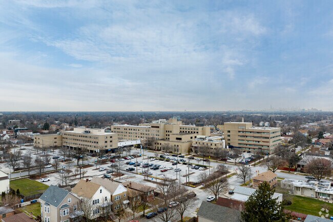 Advocate Trinity Hospital is a major employer in Calumet Heights.