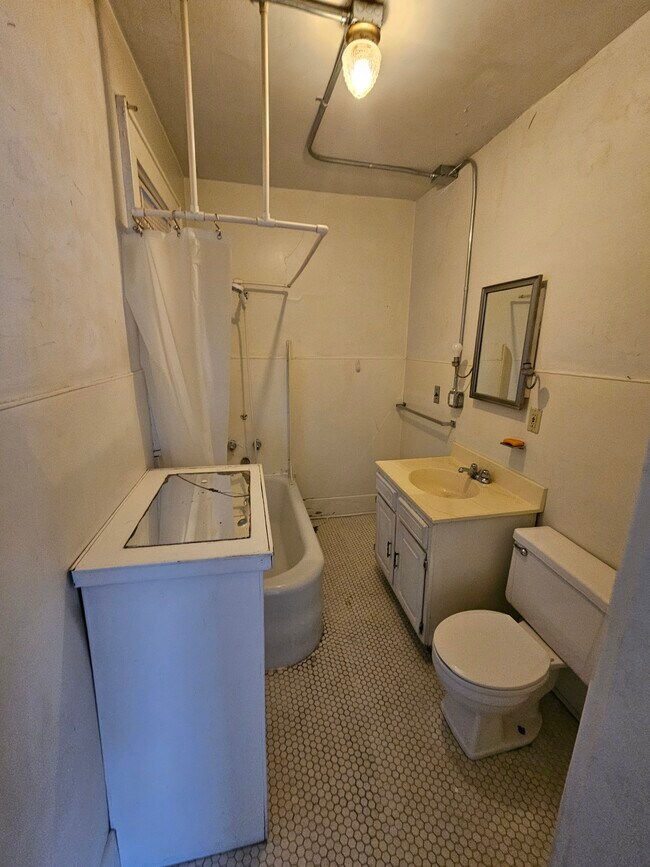 132 Simpson St unit 2, Morgantown, WV 26501 - photo 4