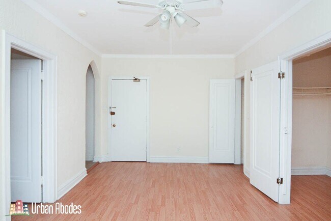 4830 N Damen Ave unit A04C, Chicago, IL 60625 - photo 2