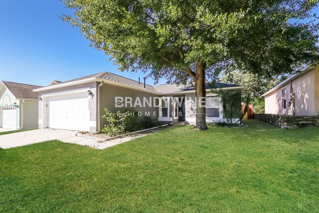 16052 Dorchester Blvd, Clermont, FL 34714 - photo 2