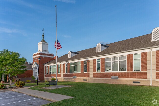 Abraham Lincoln Elementary receives an A-minus grade from Niche.