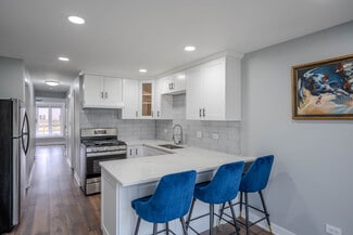 620 57th St Unit 1, Clarendon Hills, IL 60514