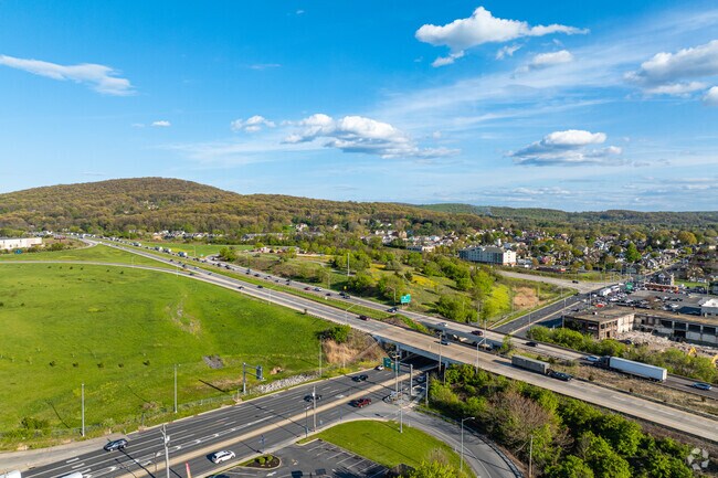 Freemansburg residents have convenient access to I-78.